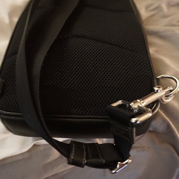 Coach Sling Black Leather Nickel  NWT Unisex - Picture 4 of 9